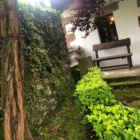 Hdec De Castaneda Turistico * Puente Viesgo