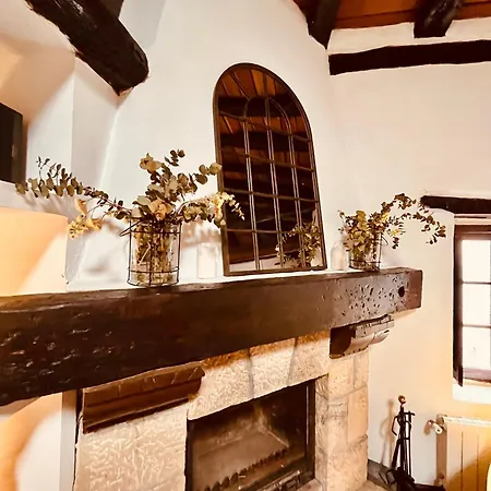 Hdec De Castaneda Turistico * Puente Viesgo