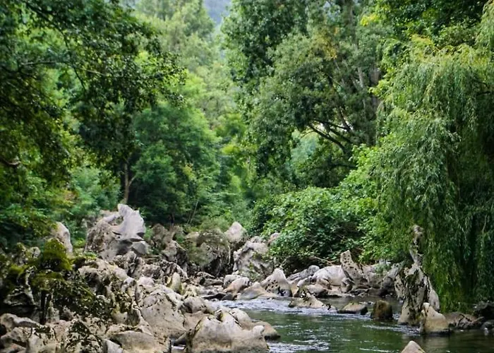 Hdec De Castaneda Turistico Hébergement de vacances Puente Viesgo