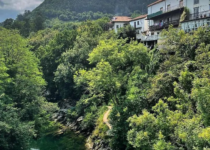 Hdec De Castaneda Turistico Puente Viesgo